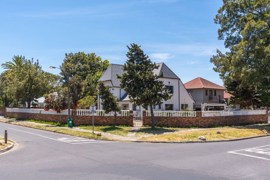 4 Bedroom Property for Sale in Pinelands Western Cape